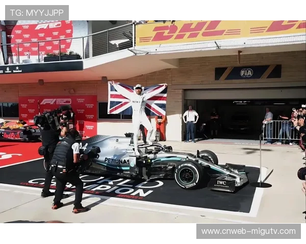 汉密尔顿卡塔尔站季军,梅奔车队连续两站登颁奖台 汉密尔顿卡塔尔站季军,梅奔车队连续两站登颁奖台